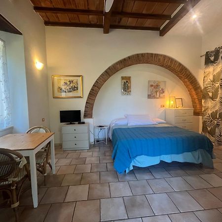 B&B La Fucinaia Pet Friendly Adults Only Campiglia Marittima Kültér fotó