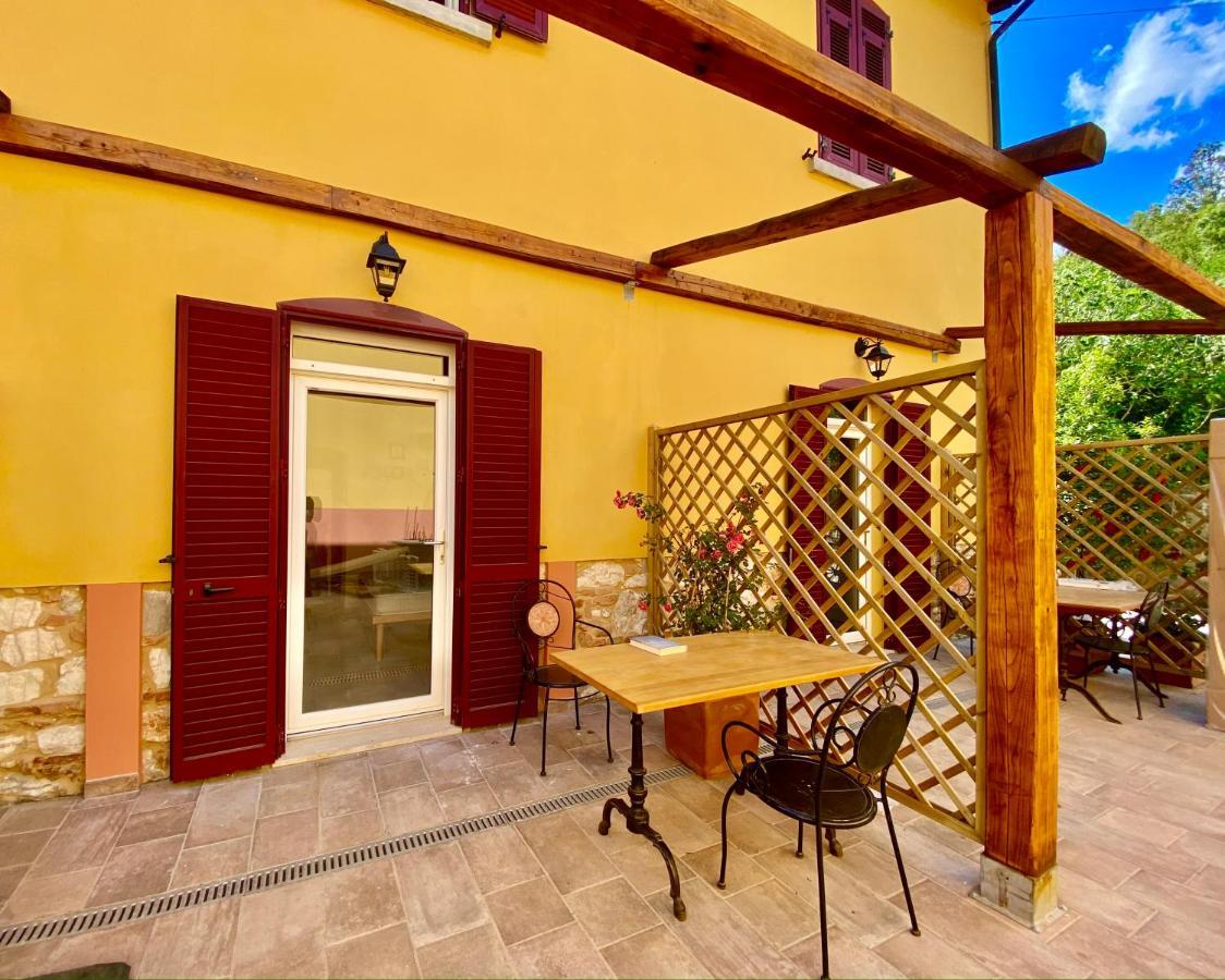 B&B La Fucinaia Pet Friendly Adults Only Campiglia Marittima Kültér fotó